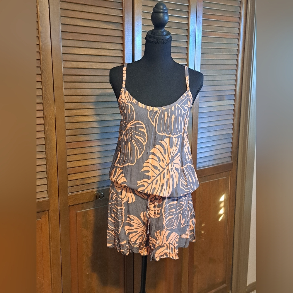 Women’s Pink Tropical Leaf Print Romper